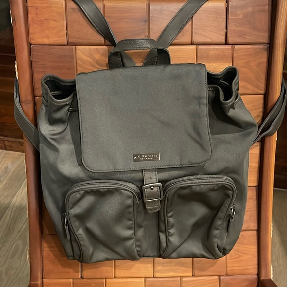Coach Vintage Gray Nylon & Leather Backpack H9Z-6243 Waterproof - EUC - Picture 1 of 11
